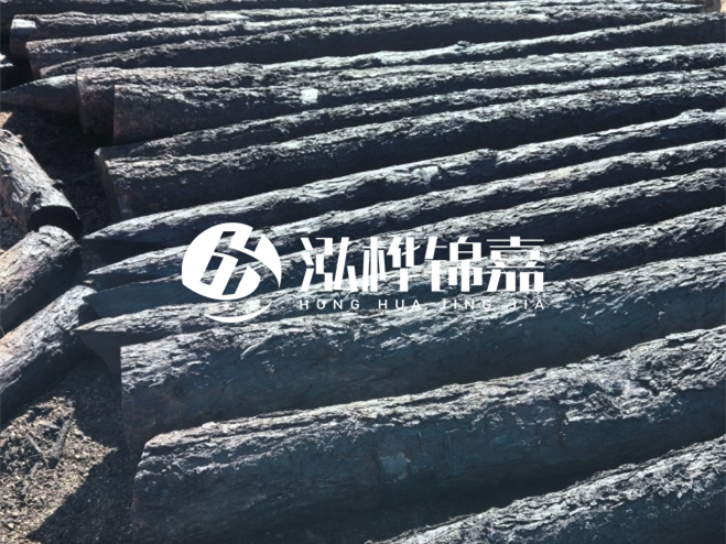 經(jīng)過防腐處理的松木樁價(jià)格貴多少？炭化處理的松木樁貴多少？