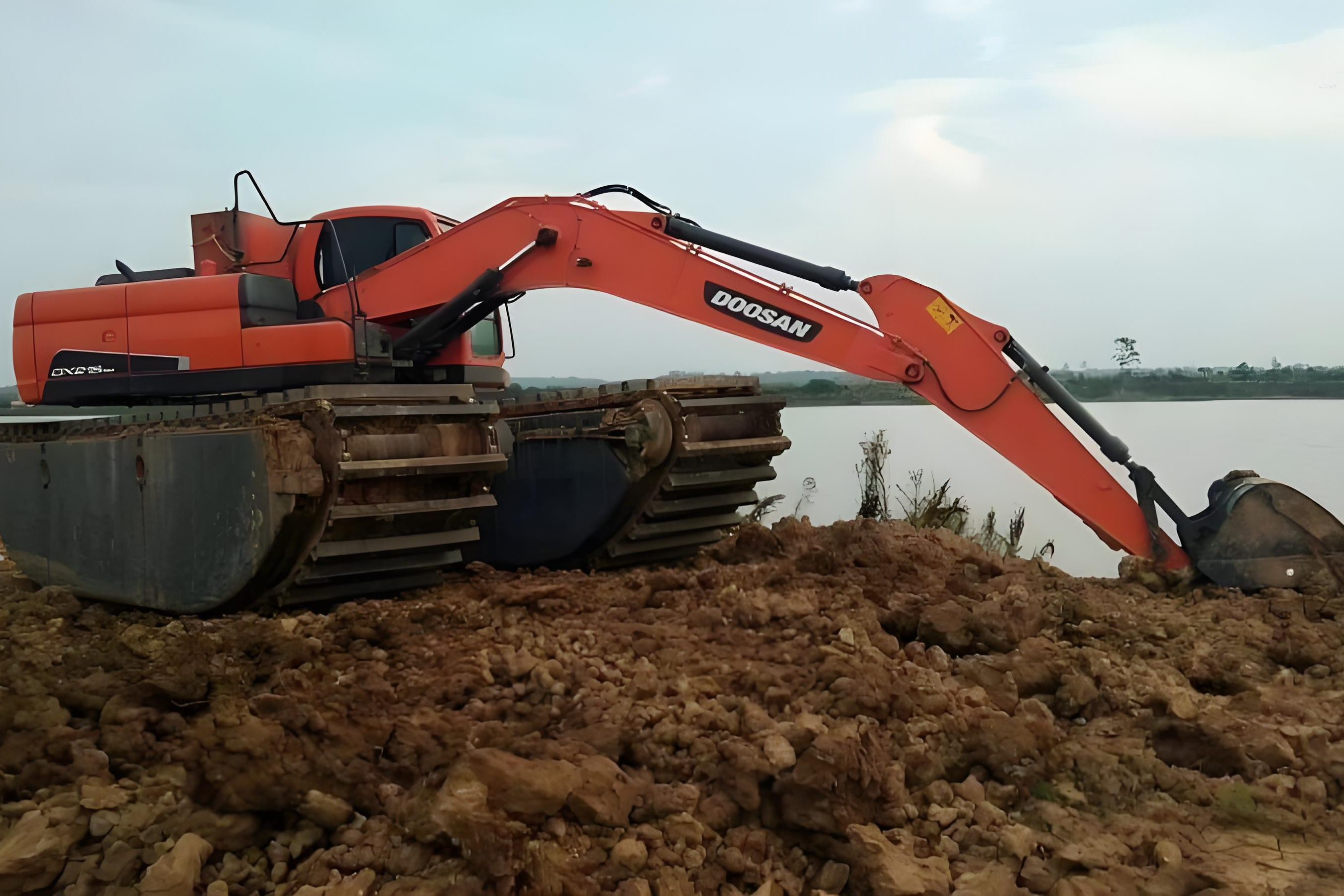 武漢水挖清淤團(tuán)隊(duì)泓樺錦嘉-水庫清淤一立方米的價(jià)格是多少？?