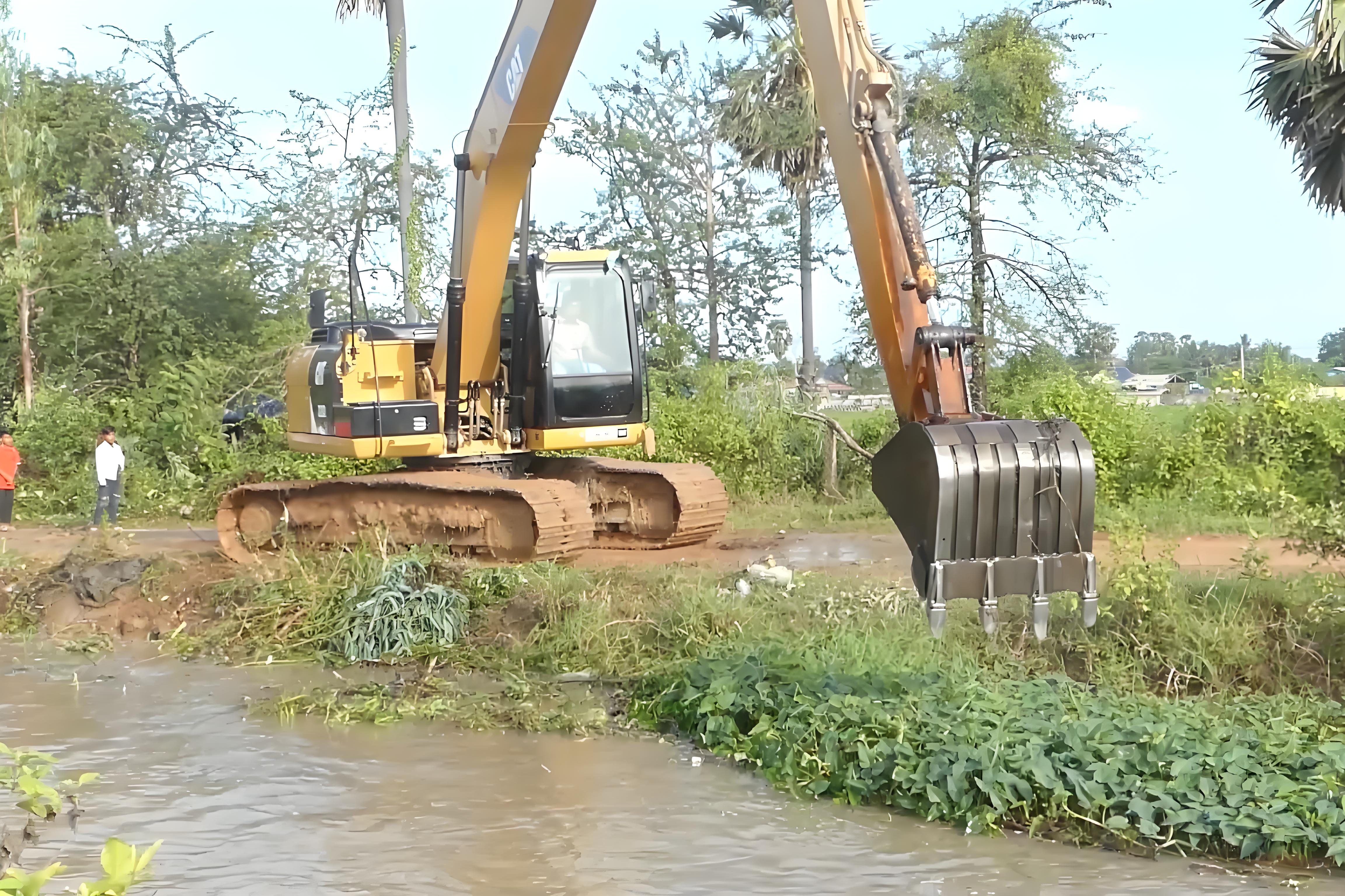 廣東佛山挖機(jī)清淤施工隊(duì)-沼澤地清淤適合在什么季節(jié)進(jìn)行？?
