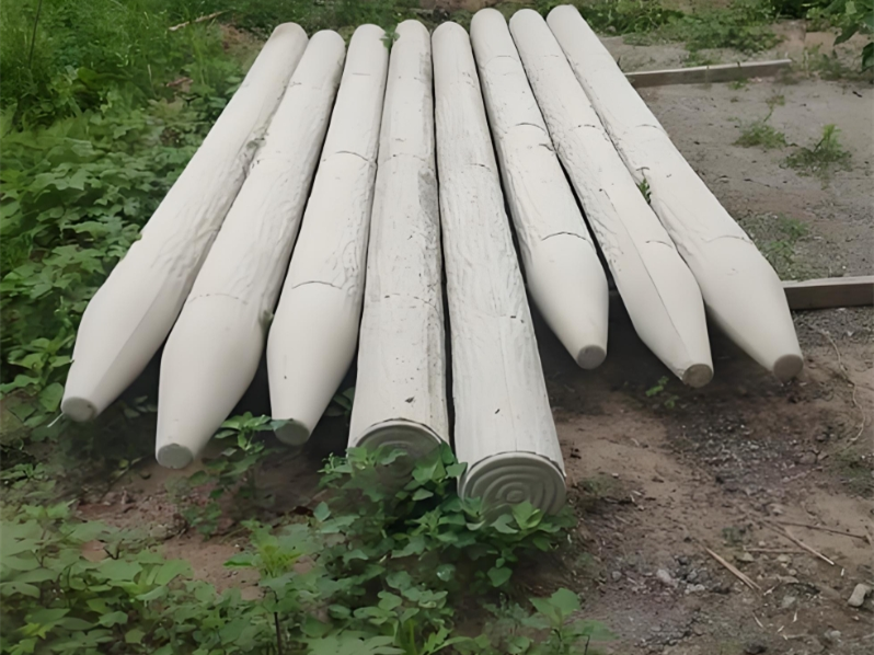 水泥樁批發(fā)廠家泓樺錦嘉-水泥仿木樁適合哪些場景使用？