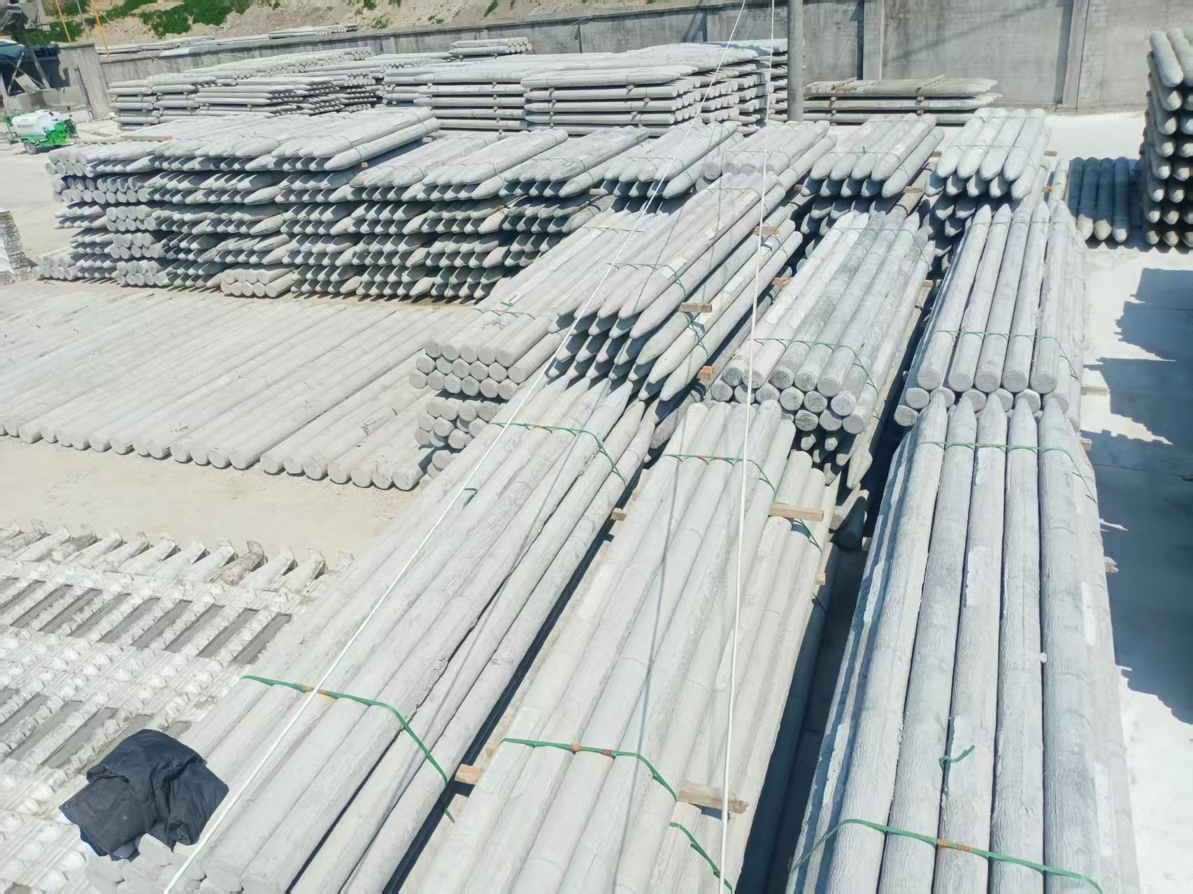 水泥樁廠家泓樺錦嘉 - 水泥樁和木樁哪個(gè)更經(jīng)濟(jì)？?